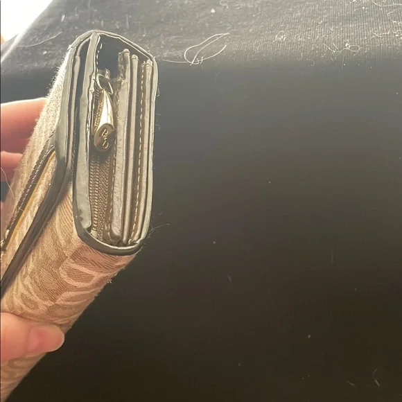 Pinky and Dianne Brown Monogram Wallet - Picture 8 of 11